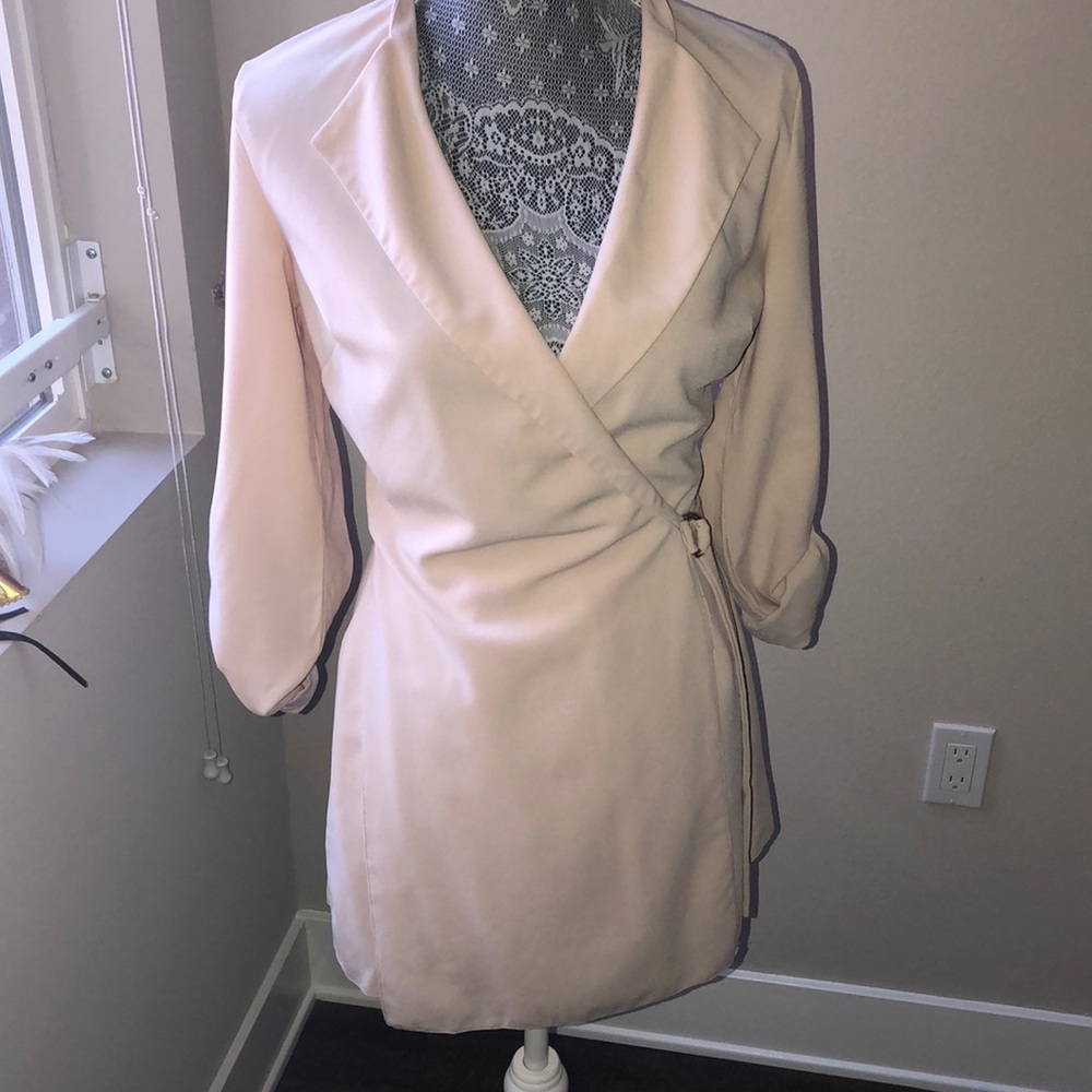 Creme collard Long-sleeve Romper